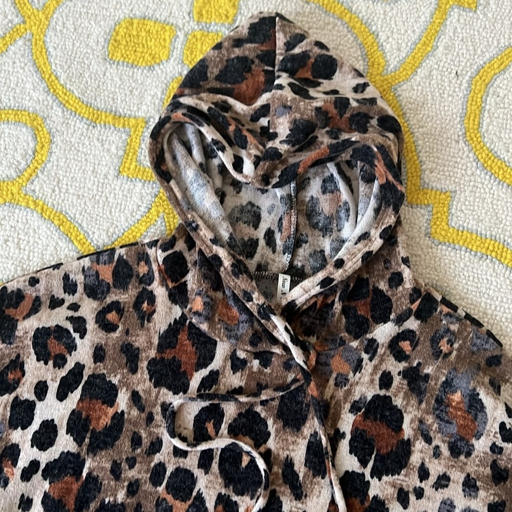 Now N Forever Hooded Sweater. Sz L - Picture 2 of 5